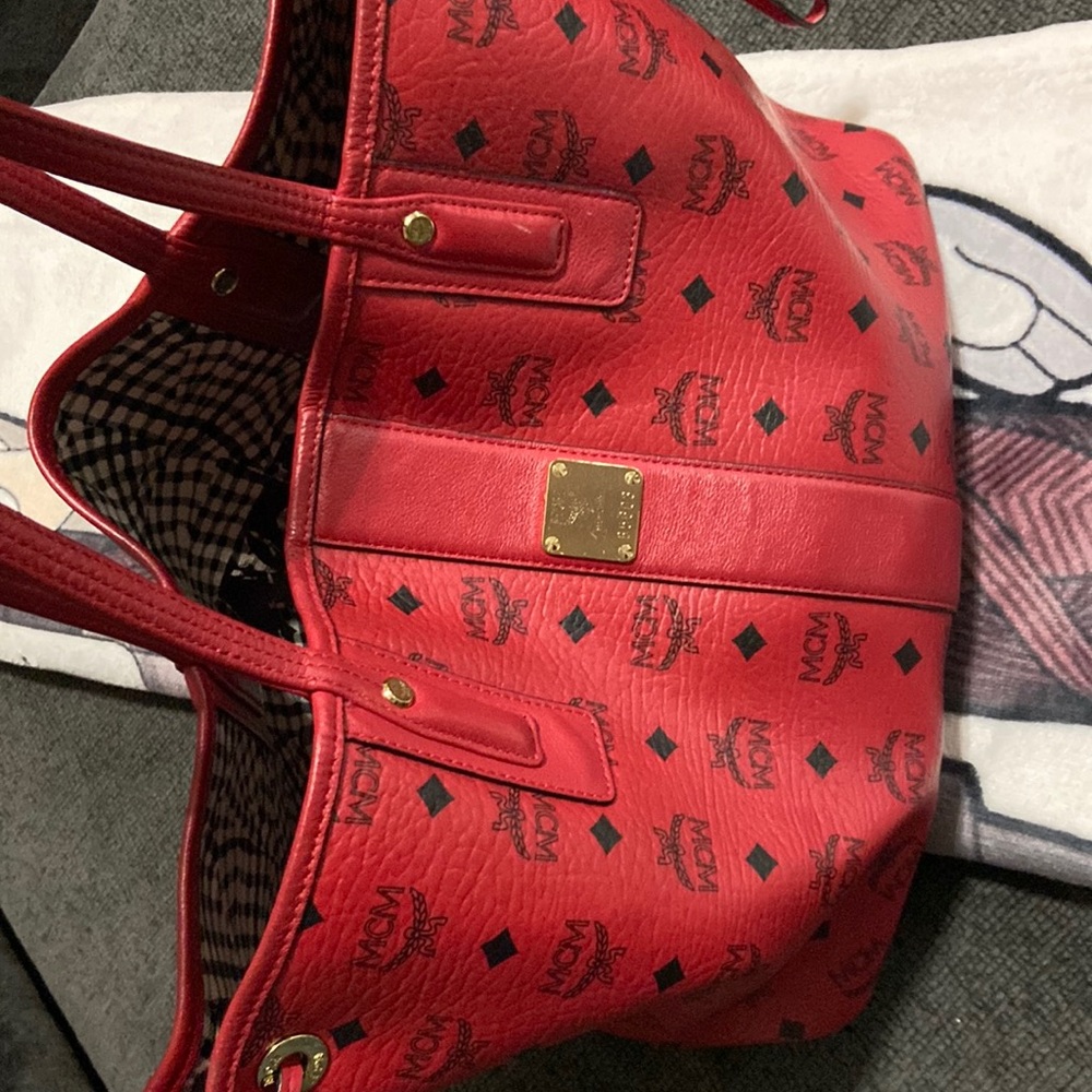 Mcm red tote, like new only worn a few times great deal!